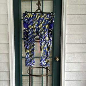 Athleta Radiant Stride Running Yoga Workout Capris Blue Yellow Size Medium